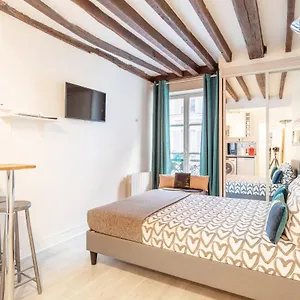 Ternes Cozy , Paris France